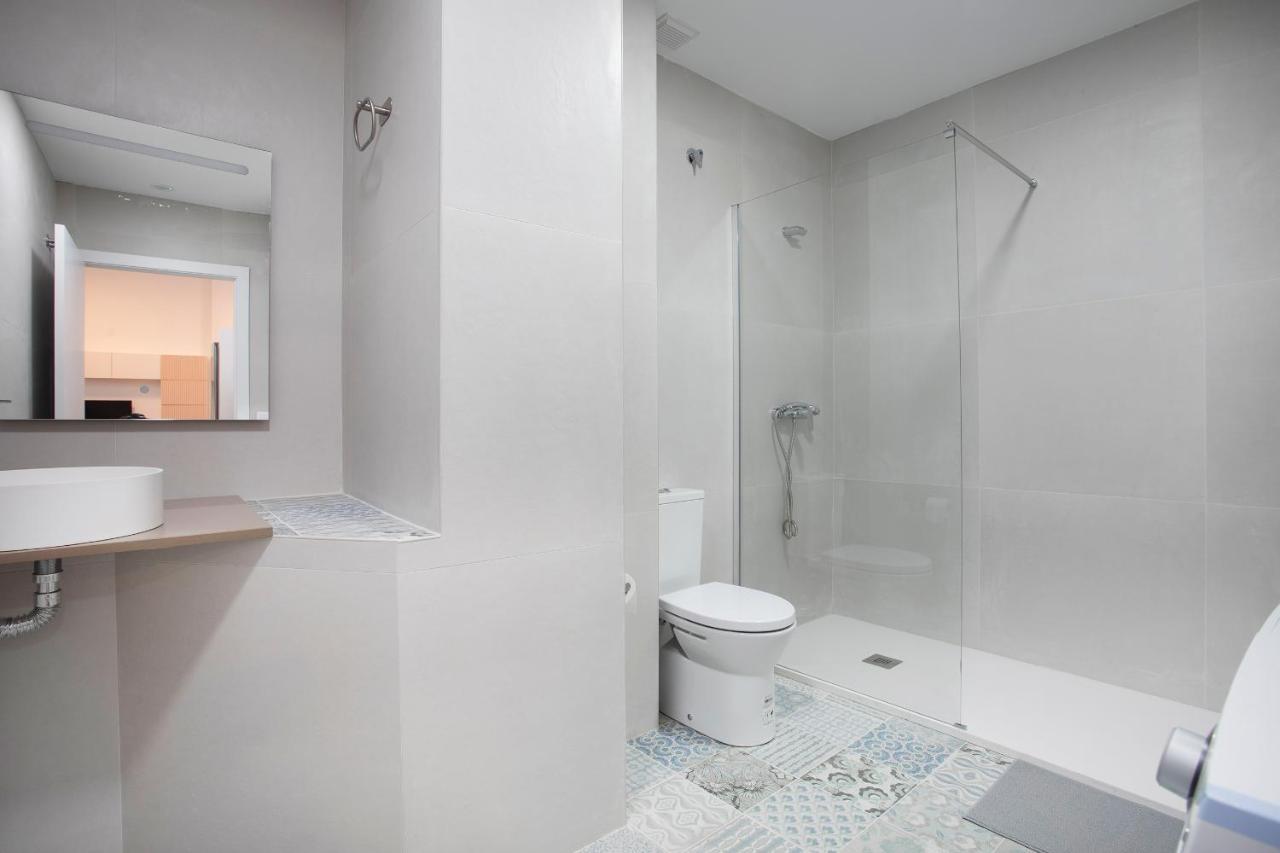 Appartement 10 Pax, Ac, Wifi Gratis, Ciudad Artes Y Ciencias à Valence Extérieur photo